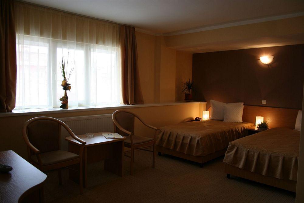 Hotel Apollo Central Sibiu Exterior photo