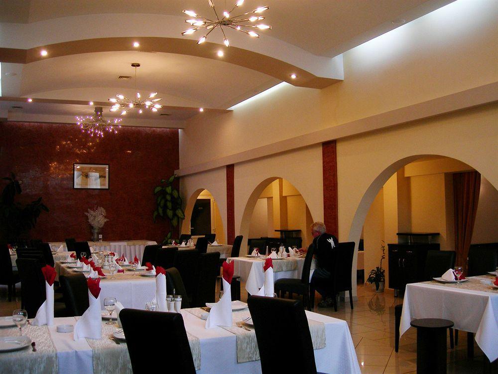 Hotel Apollo Central Sibiu Exterior photo